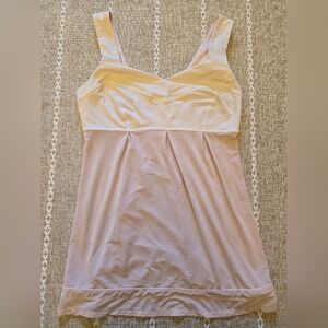 Lululemon Run: Tame Me Tank Size 6